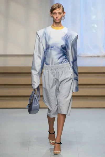Look 45